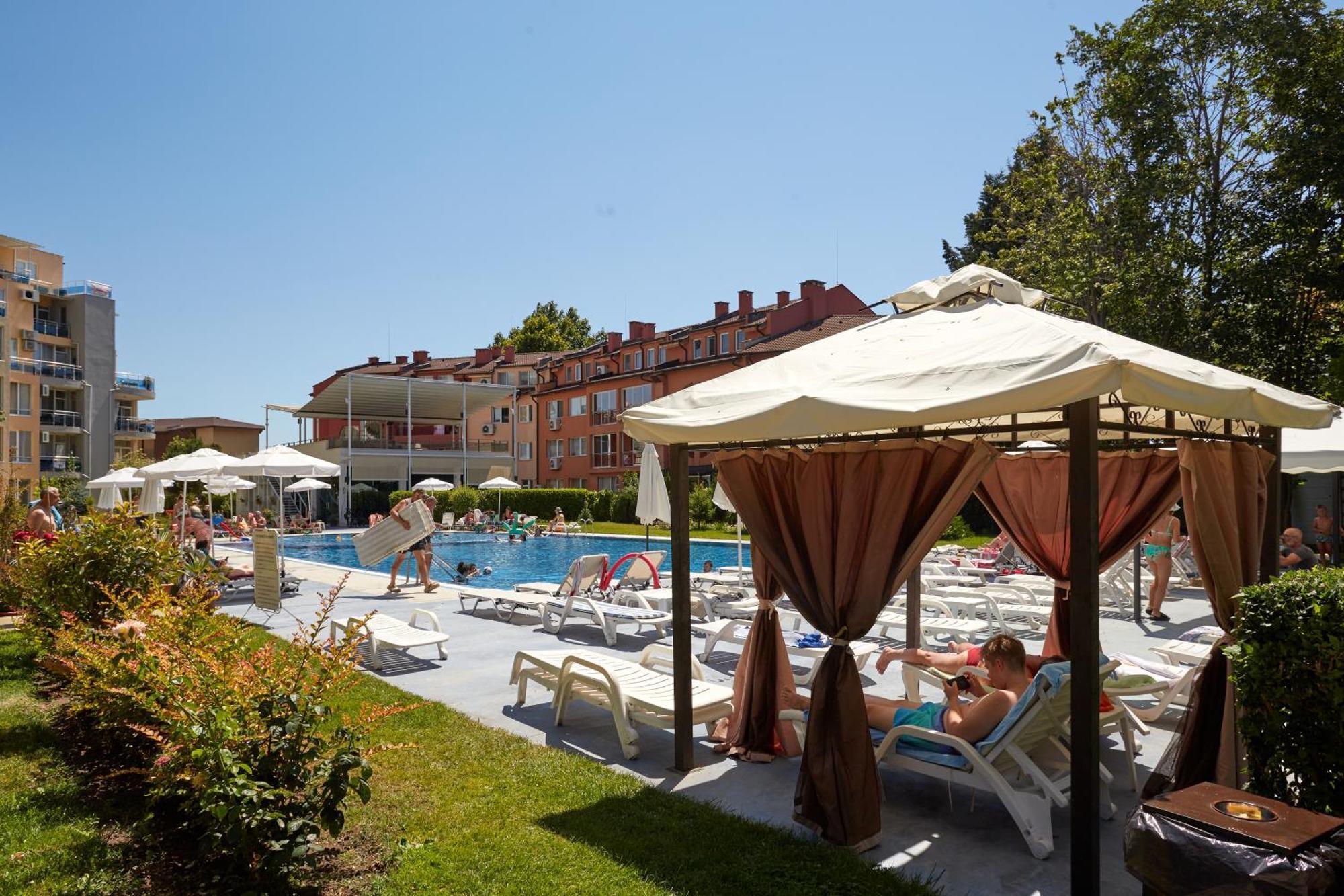 Luxury First Line Apartment With Pool By The Sea Neszebar Kültér fotó
