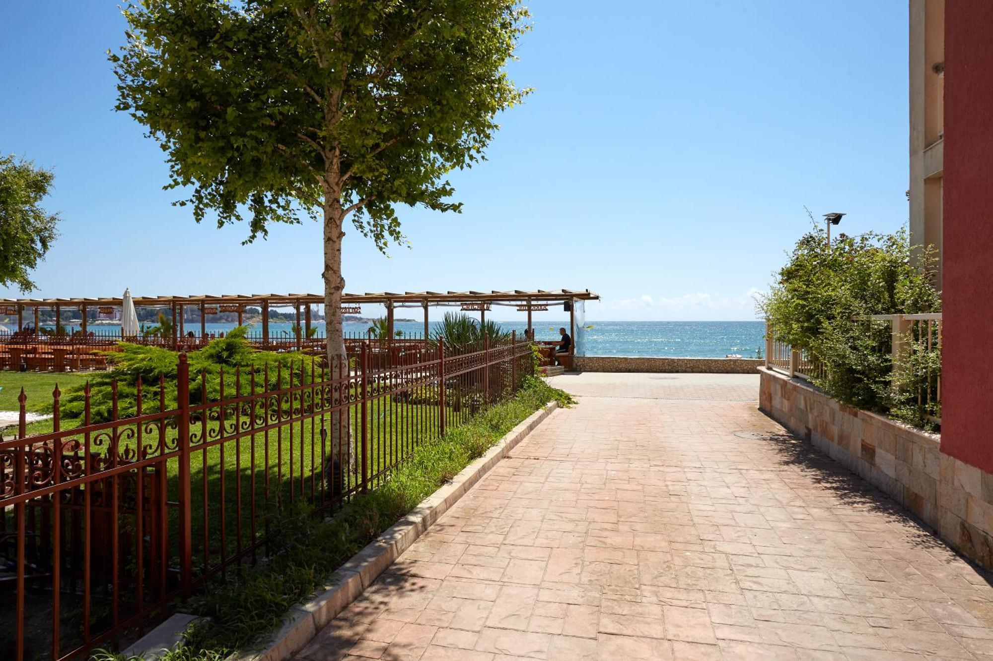 Luxury First Line Apartment With Pool By The Sea Neszebar Kültér fotó