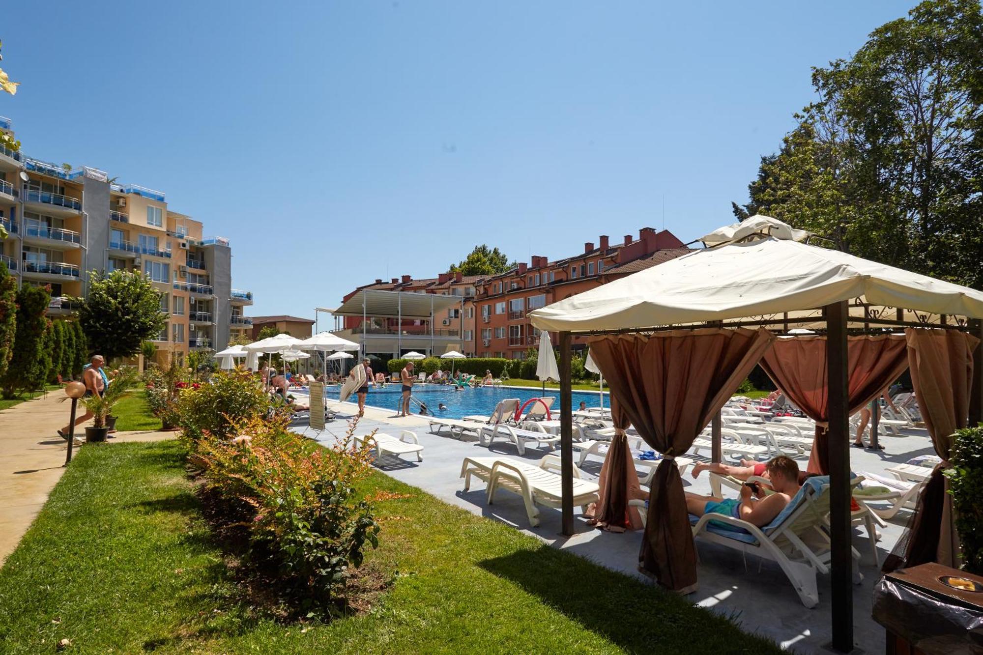 Luxury First Line Apartment With Pool By The Sea Neszebar Kültér fotó